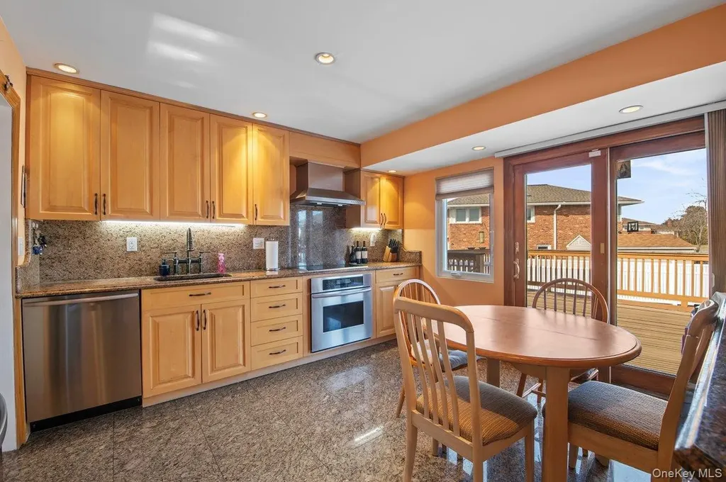 780 Regent Drive Westbury NY 11590