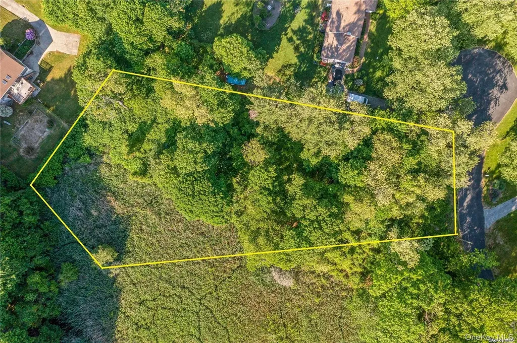 955 Blossom Bend Mattituck NY 11952