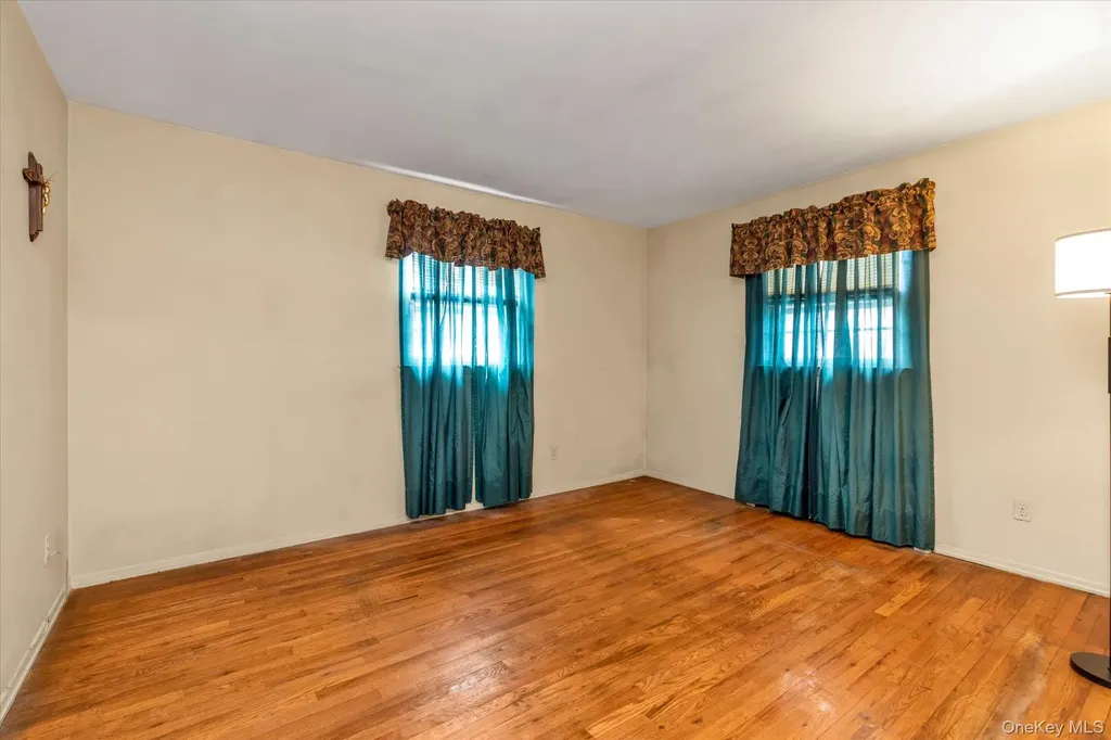 20 Hunter Avenue Valley Stream NY 11580