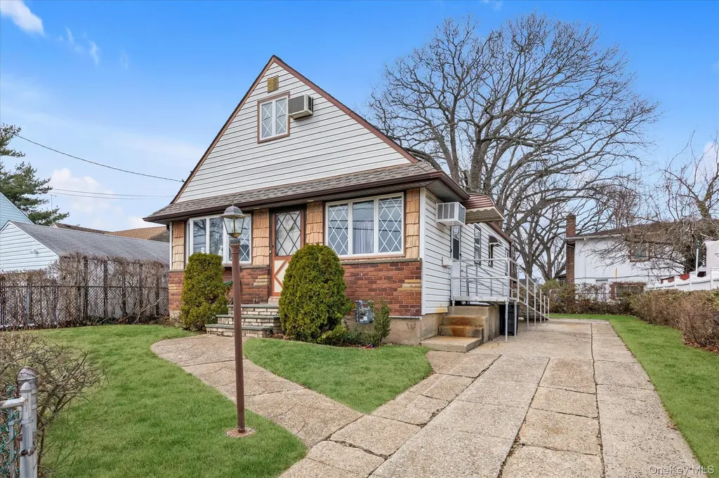 20 Hunter Avenue Valley Stream NY 11580