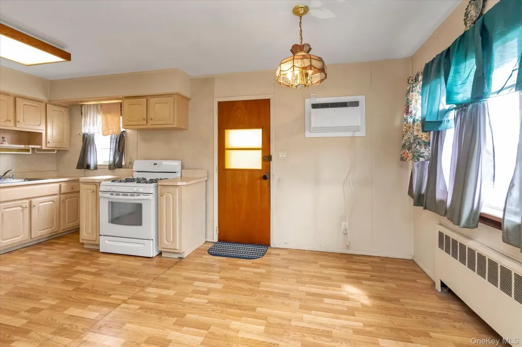 20 Hunter Avenue Valley Stream NY 11580