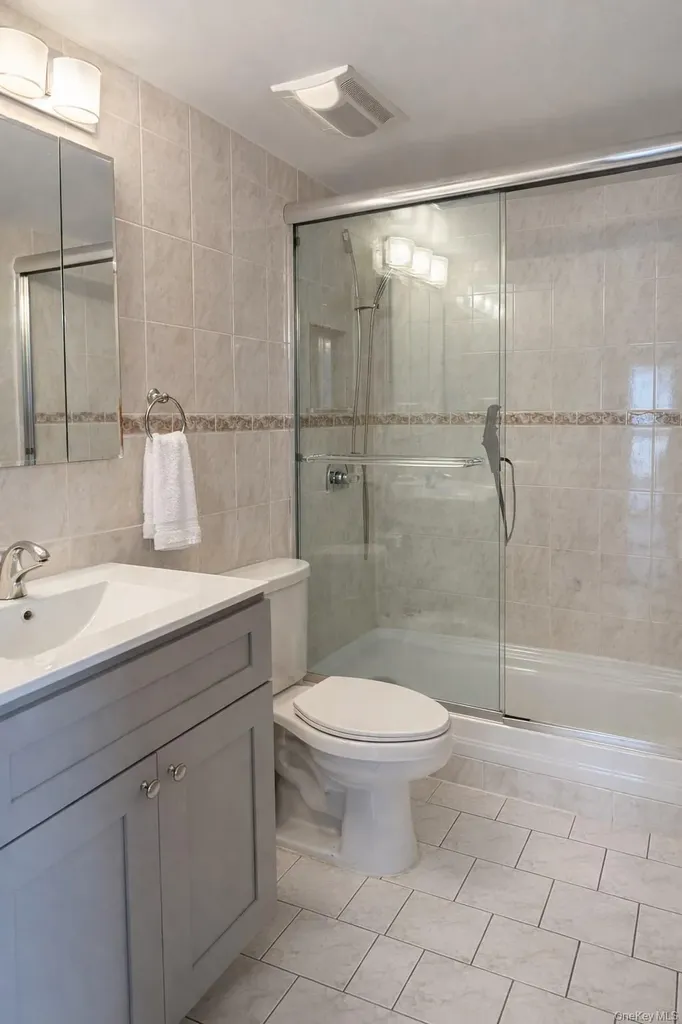 4304 158th Street Flushing NY 11358