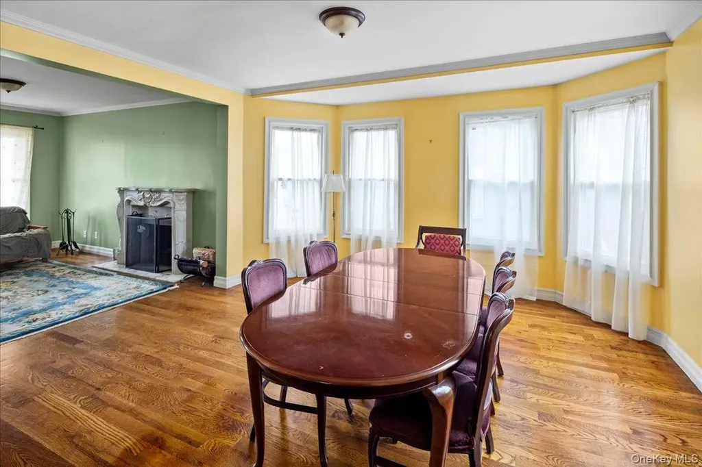 38 Johnson Place Woodmere NY 11598