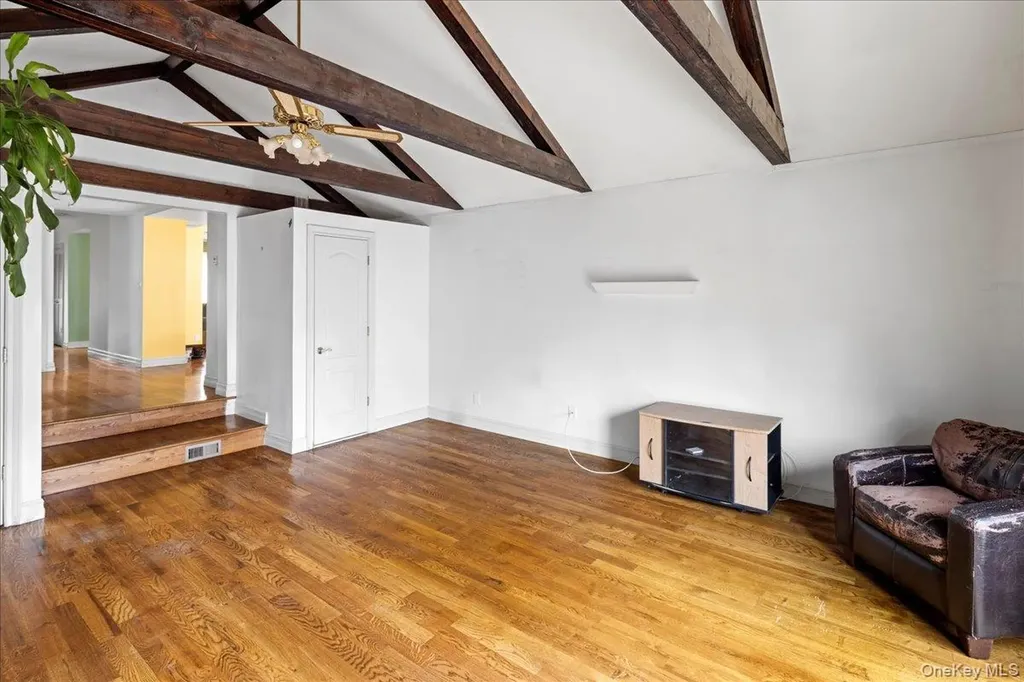 38 Johnson Place Woodmere NY 11598
