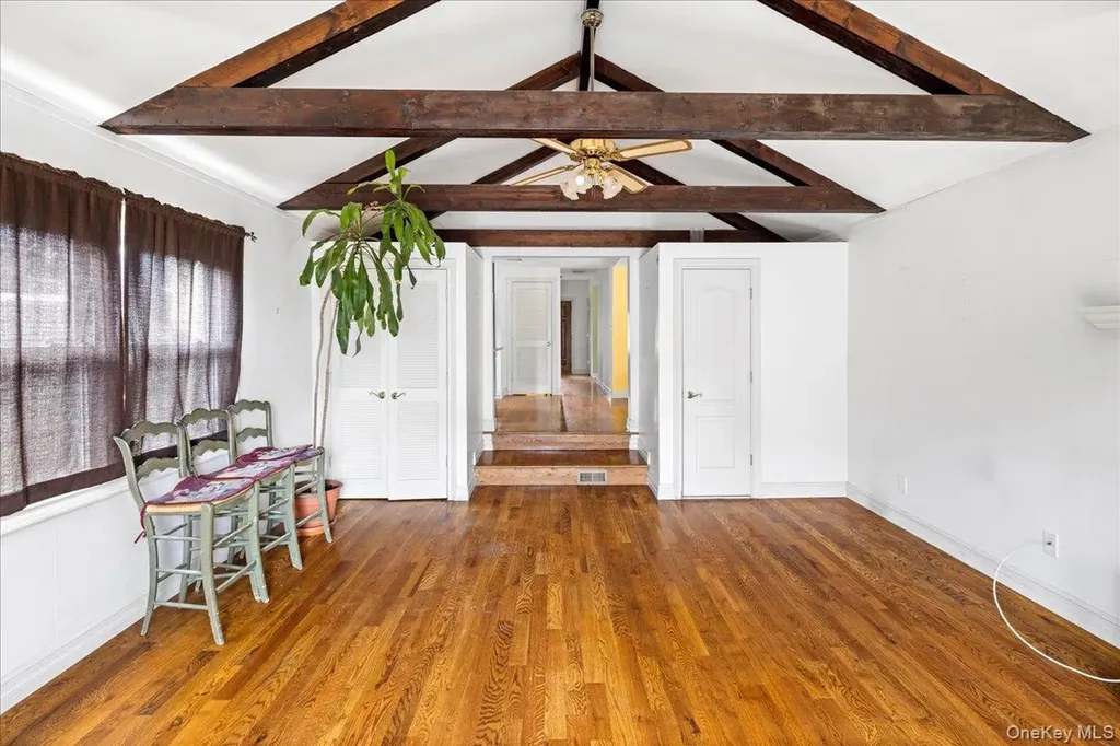38 Johnson Place Woodmere NY 11598