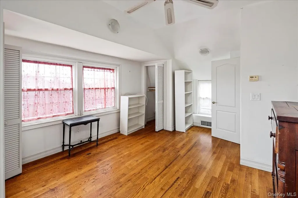 38 Johnson Place Woodmere NY 11598