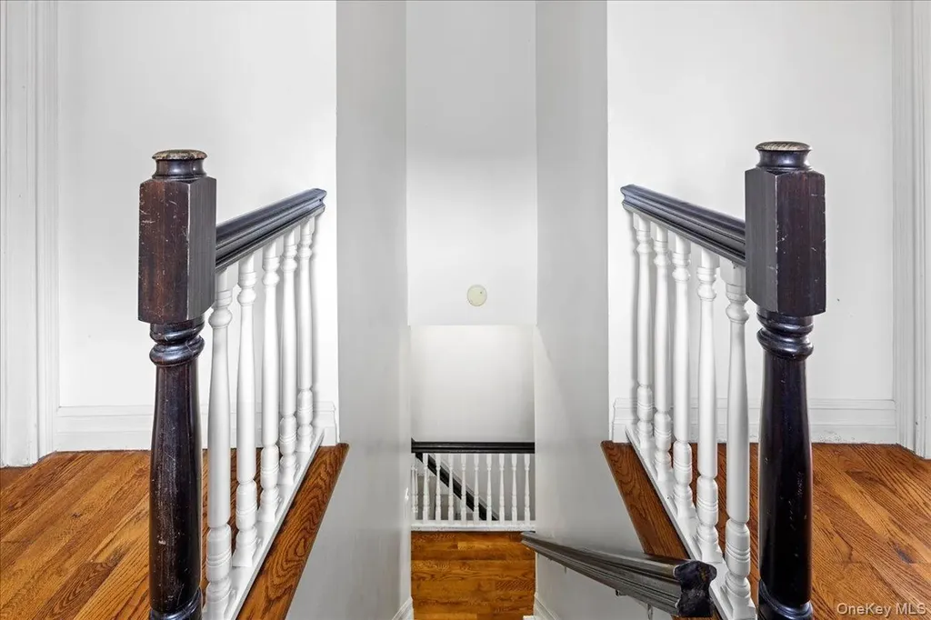 38 Johnson Place Woodmere NY 11598