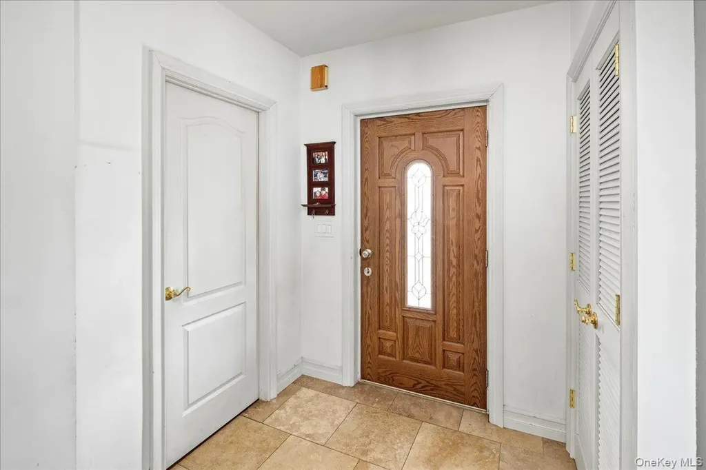 38 Johnson Place Woodmere NY 11598