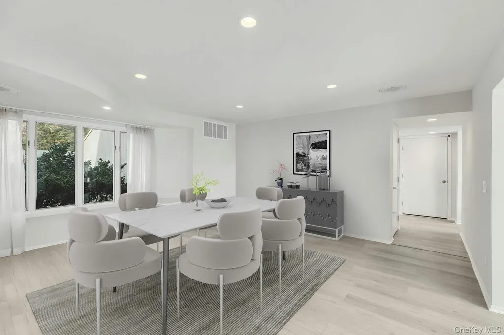 17 Romana Drive Hampton Bays NY 11946