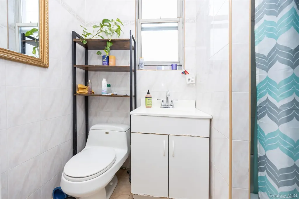 6511 Perry Avenue Maspeth NY 11378