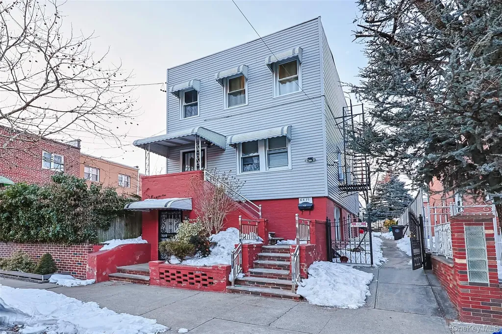 6511 Perry Avenue Maspeth NY 11378