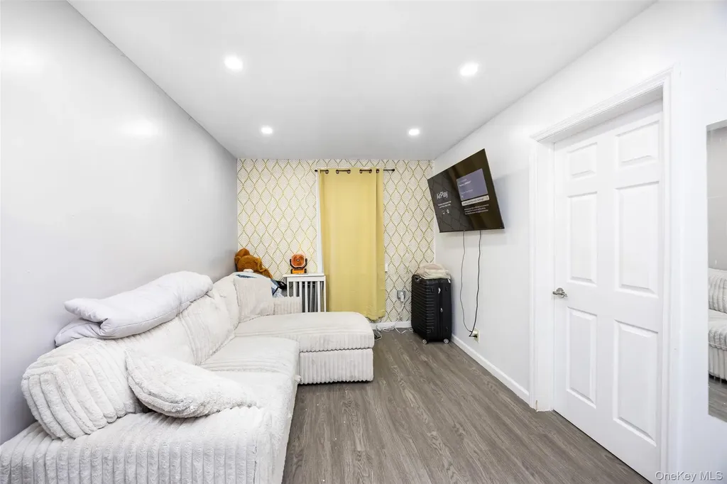 6511 Perry Avenue Maspeth NY 11378
