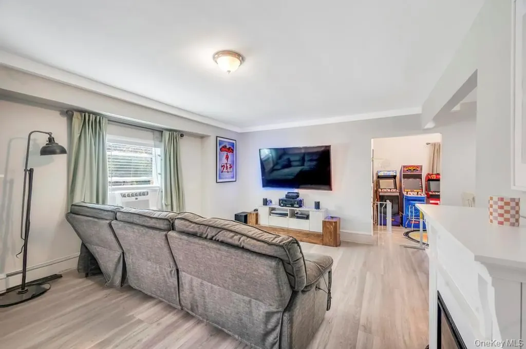 382 Boyle Road Selden NY 11784