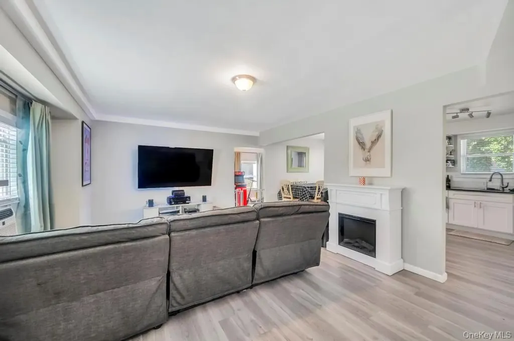 382 Boyle Road Selden NY 11784