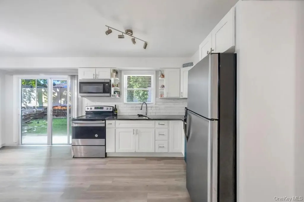 382 Boyle Road Selden NY 11784