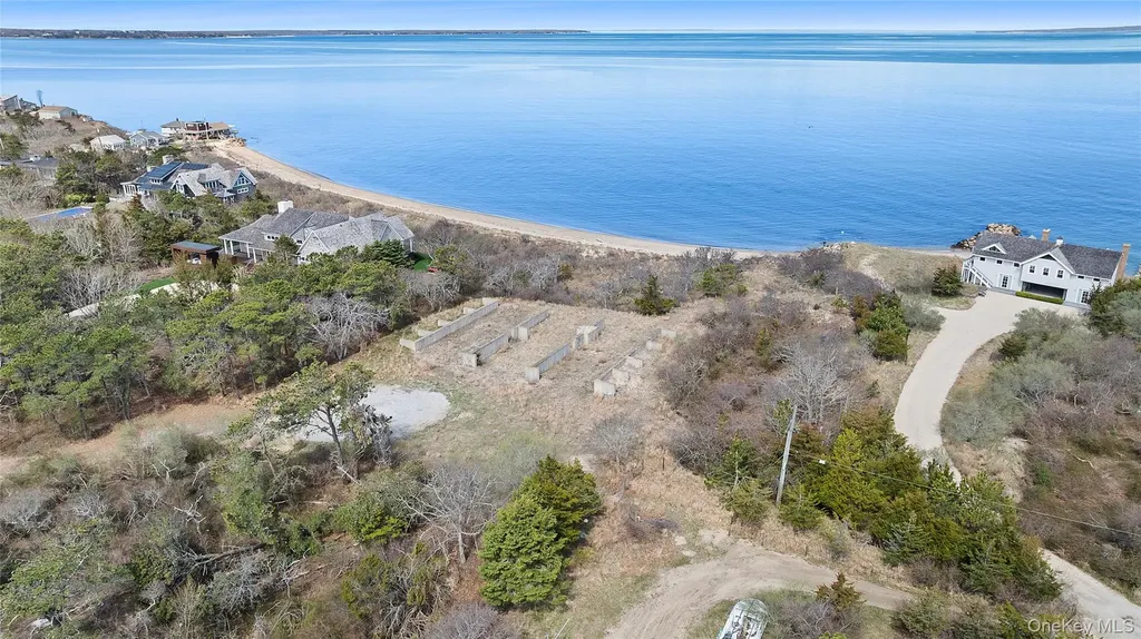 623 Lazy Point Road Amagansett NY 11930