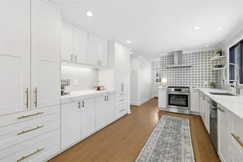 56 Eton Road Bronxville NY 10708