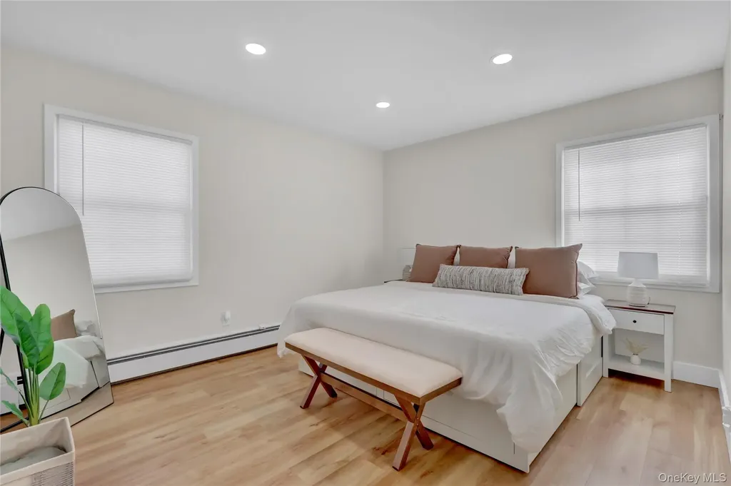 15 Whitmore Lane Coram NY 11727