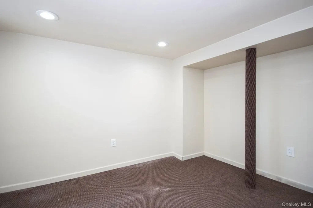 85 Sunset Avenue Poughkeepsie NY 12601