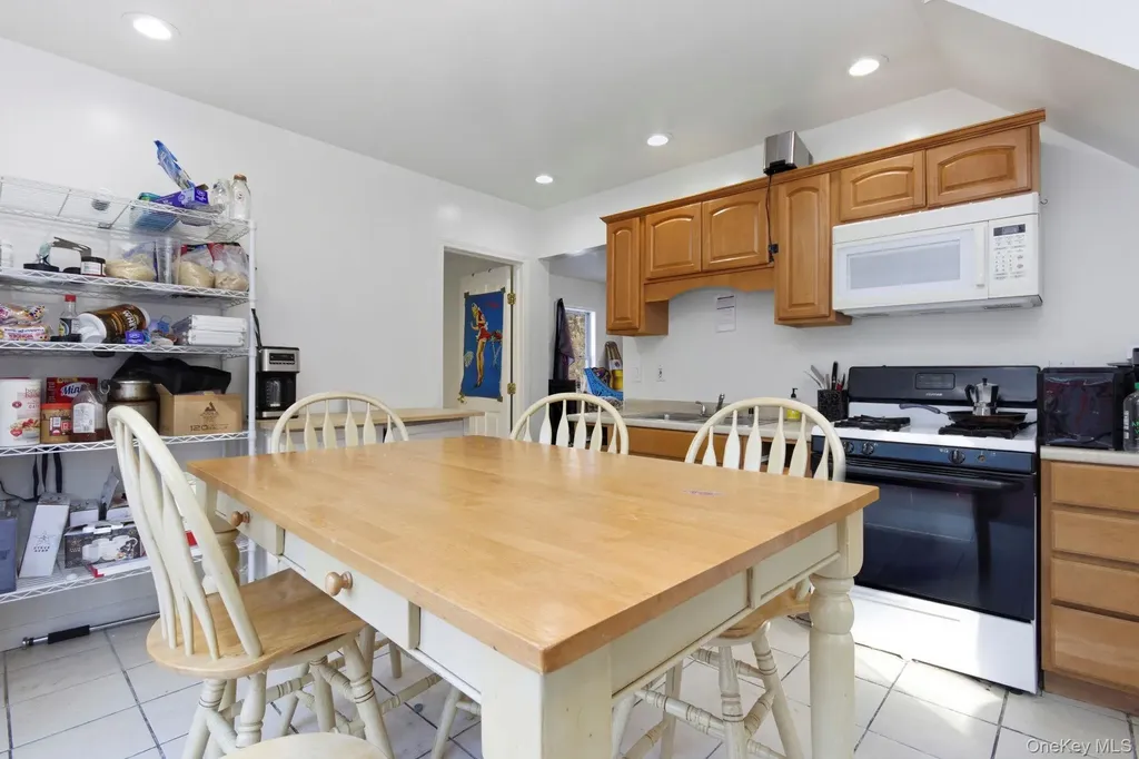 85 Sunset Avenue Poughkeepsie NY 12601
