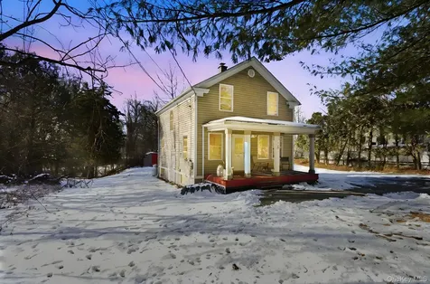 85 Sunset Avenue Poughkeepsie NY 12601