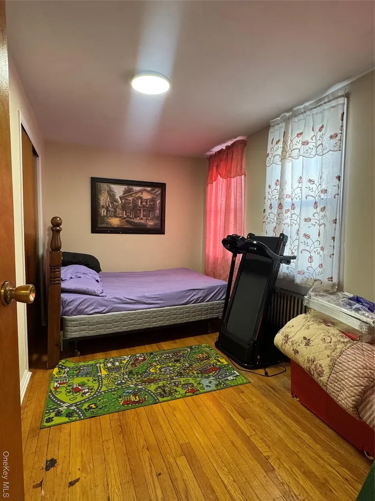 690 E 240th Street Bronx NY 10470