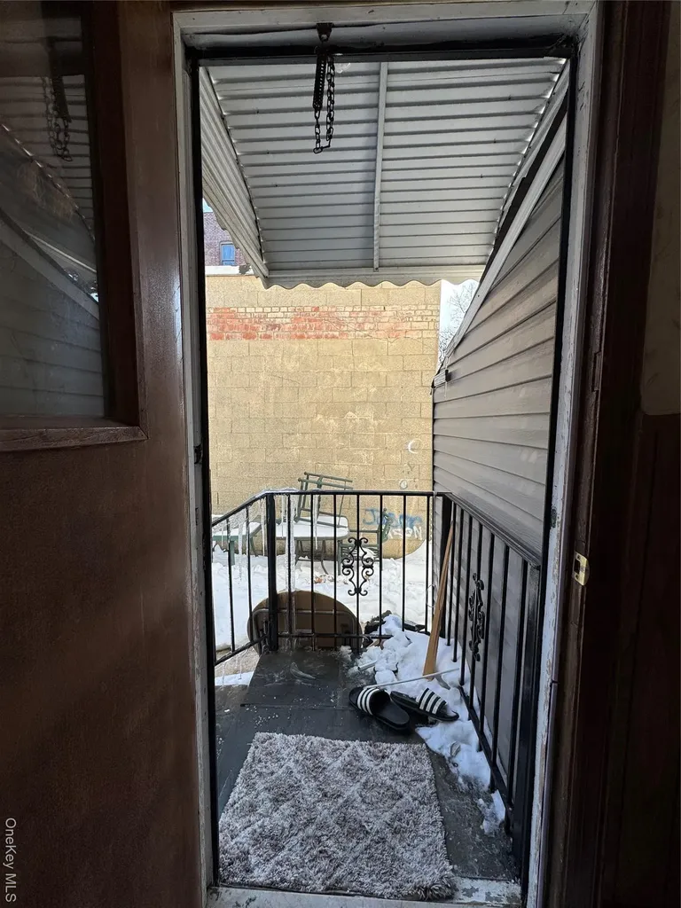690 E 240th Street Bronx NY 10470