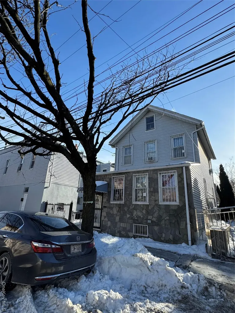 690 E 240th Street Bronx NY 10470