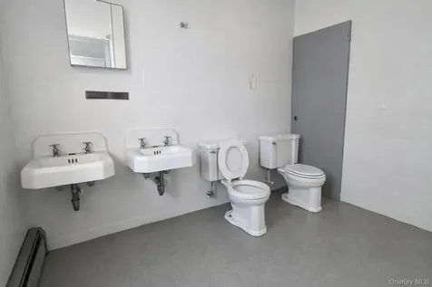 131-16 101st Avenue Richmond Hill S. NY 11419