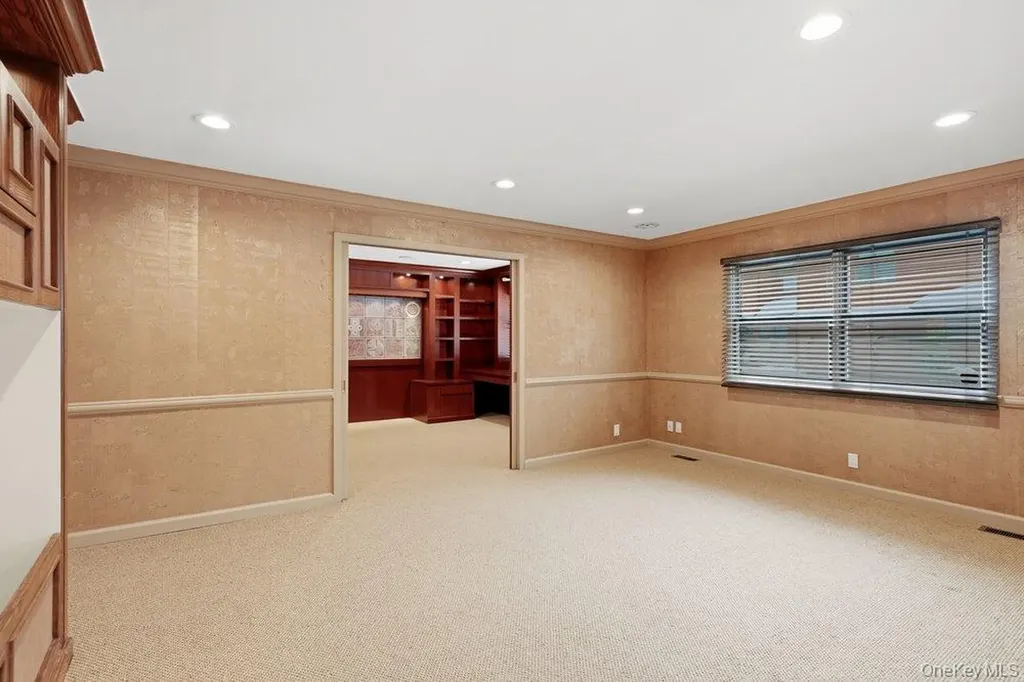 43 Hunt Drive Jericho NY 11753