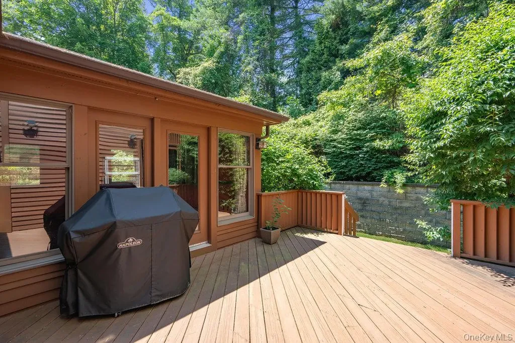 43 Hunt Drive Jericho NY 11753