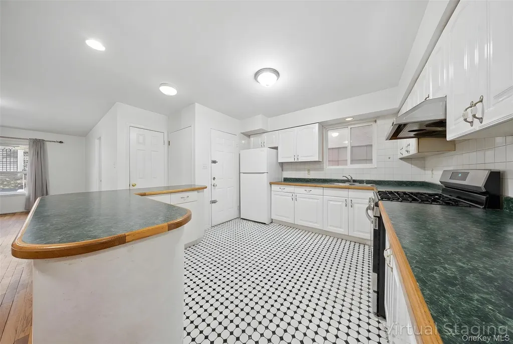 139-01 Franklin Avenue Flushing NY 11355
