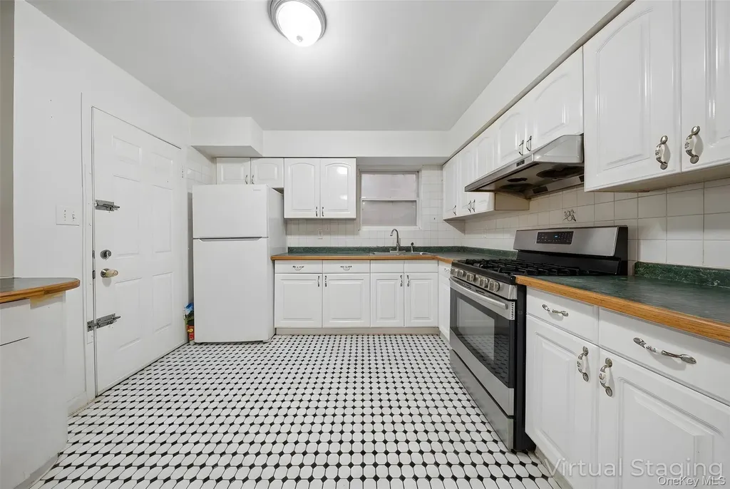 139-01 Franklin Avenue Flushing NY 11355