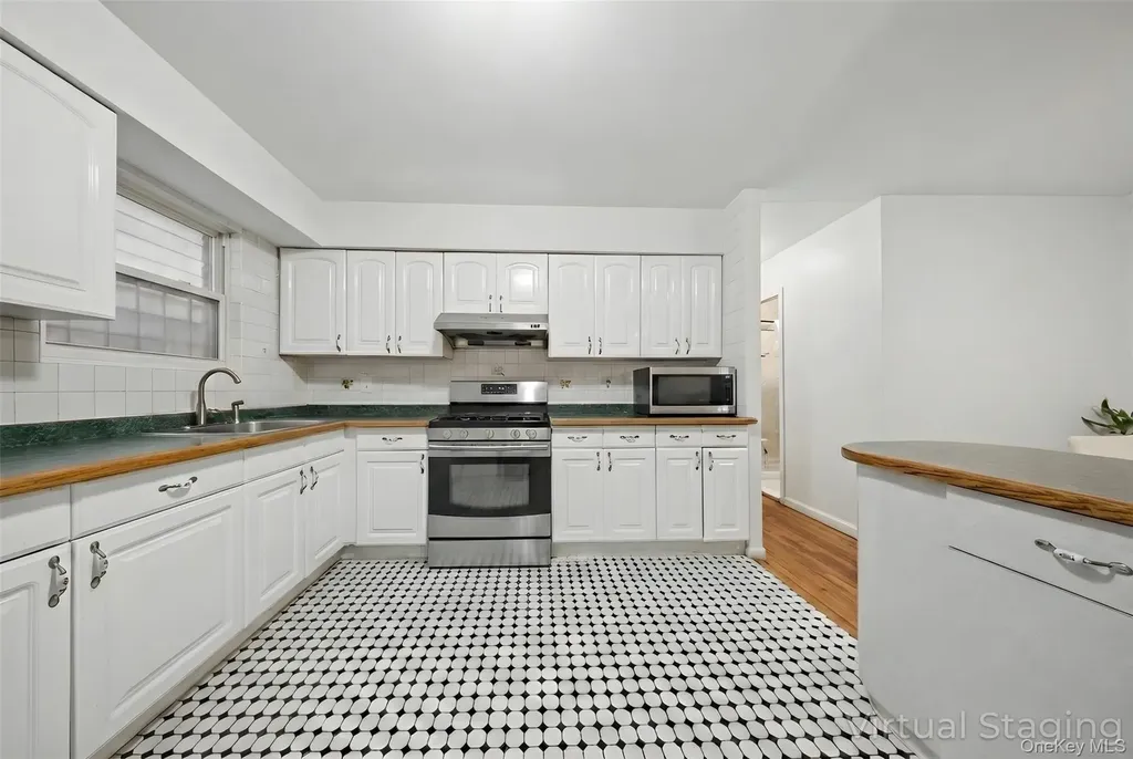 139-01 Franklin Avenue Flushing NY 11355