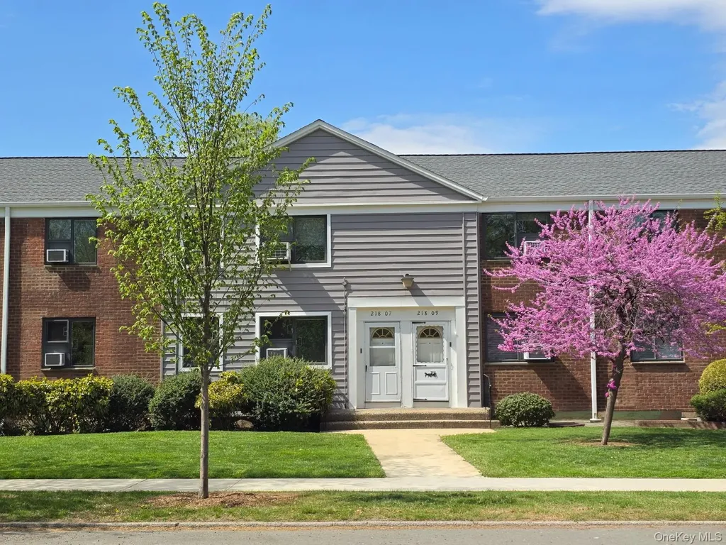 218-09 73 Avenue Bayside NY 11364