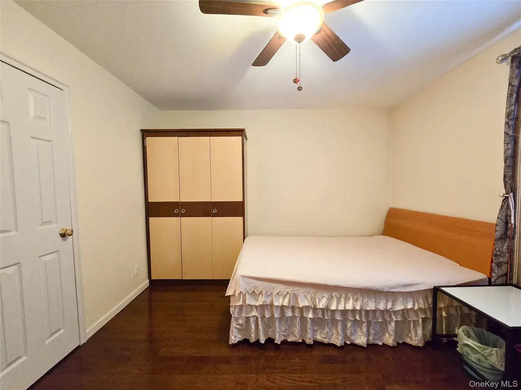 218-09 73 Avenue Bayside NY 11364