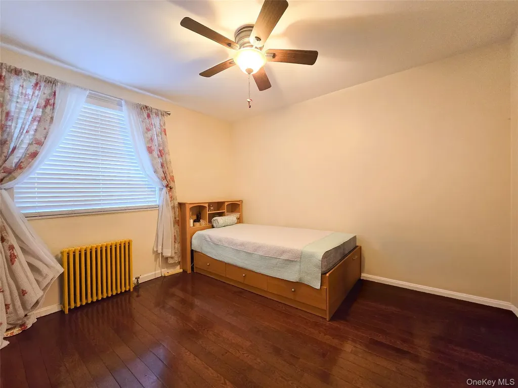 218-09 73 Avenue Bayside NY 11364