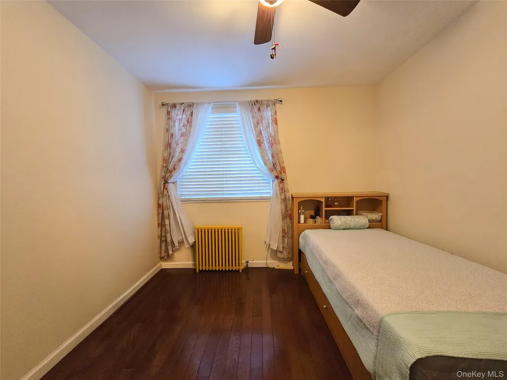 218-09 73 Avenue Bayside NY 11364