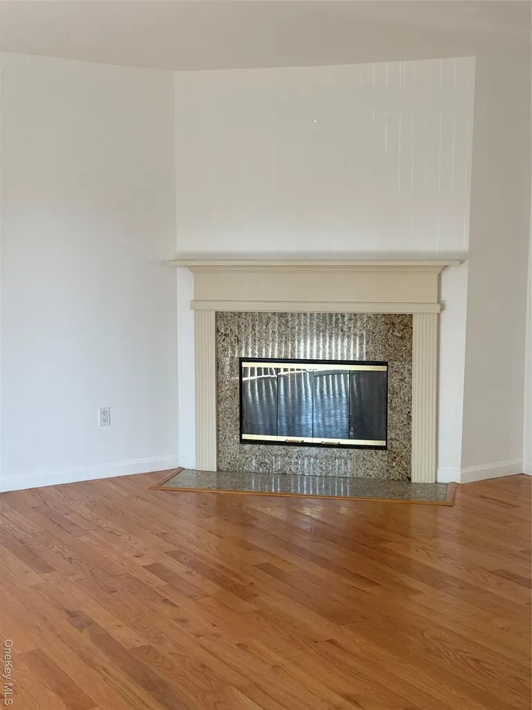 908 Scenic Lane Poughkeepsie NY 12603
