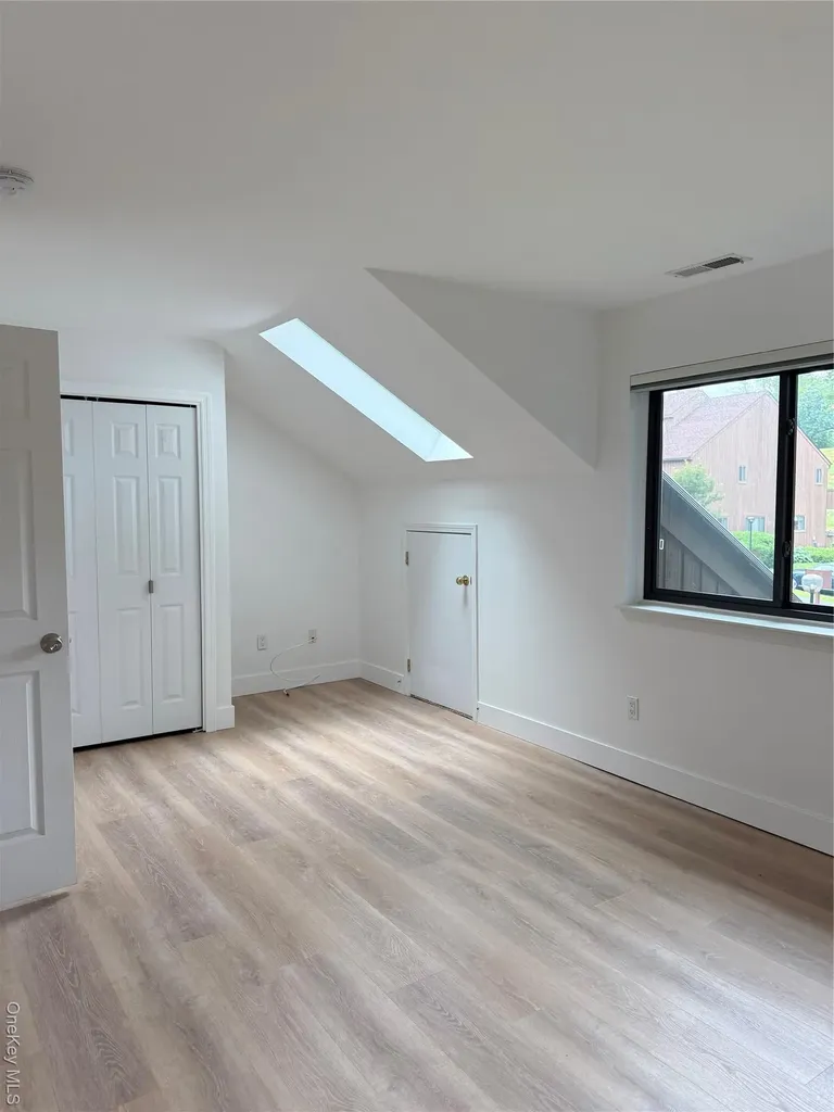 908 Scenic Lane Poughkeepsie NY 12603