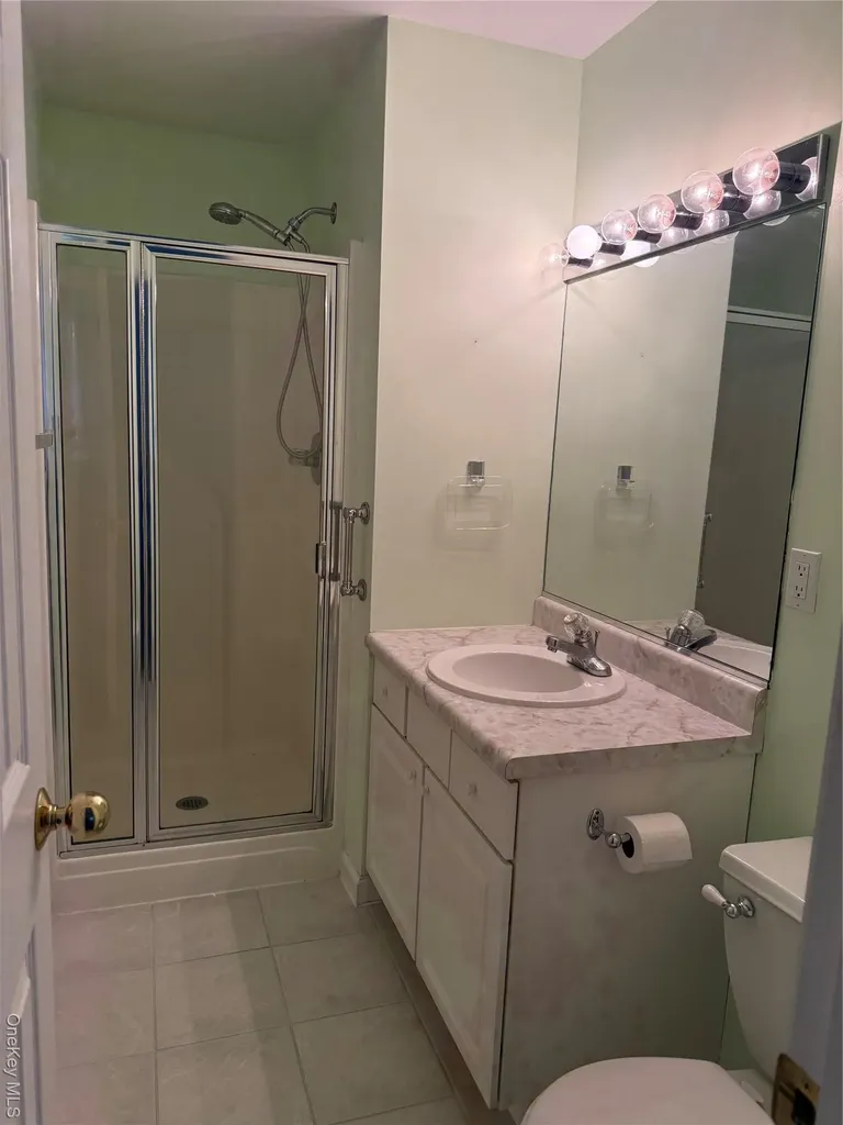908 Scenic Lane Poughkeepsie NY 12603