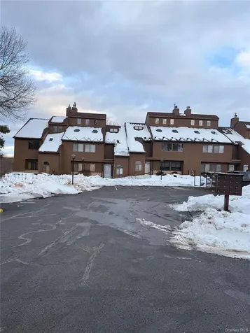 908 Scenic Lane Poughkeepsie NY 12603