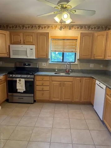 908 Scenic Lane Poughkeepsie NY 12603
