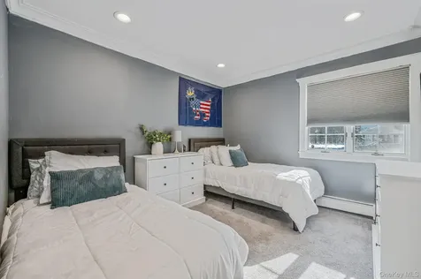 21 Jodi Drive Manorville NY 11949