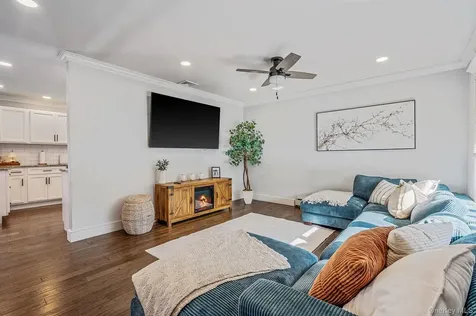 21 Jodi Drive Manorville NY 11949