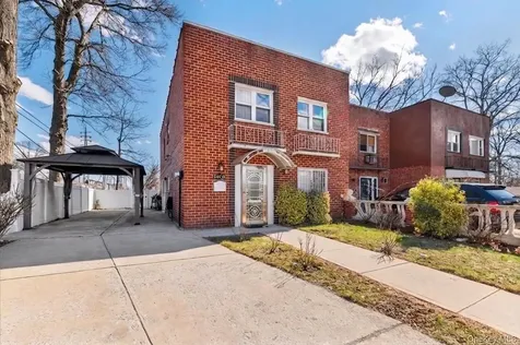 218-52 138th Road Laurelton NY 11413