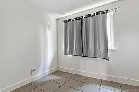 218-52 138th Road Laurelton NY 11413