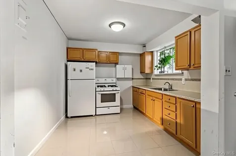 218-52 138th Road Laurelton NY 11413