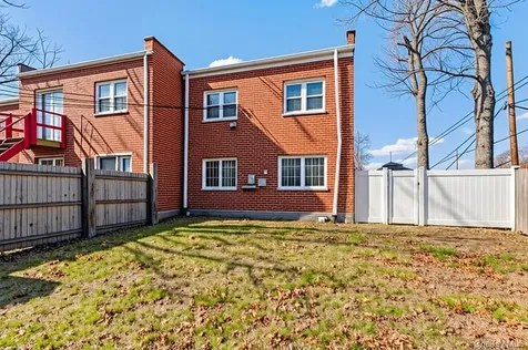 218-52 138th Road Laurelton NY 11413