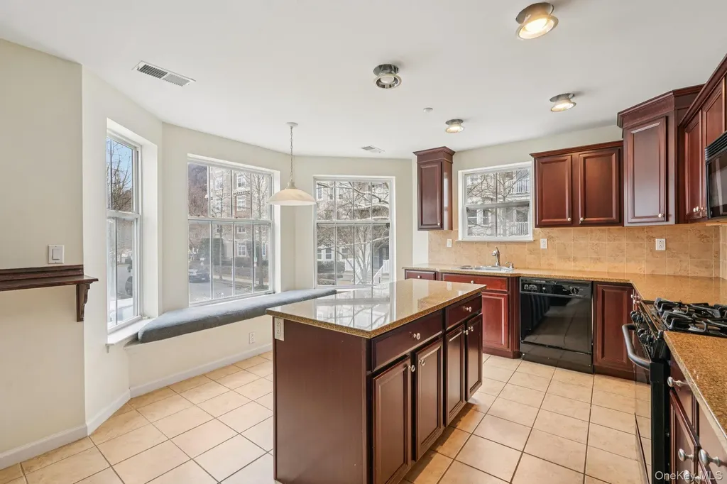 2 Leeward Drive Haverstraw NY 10927